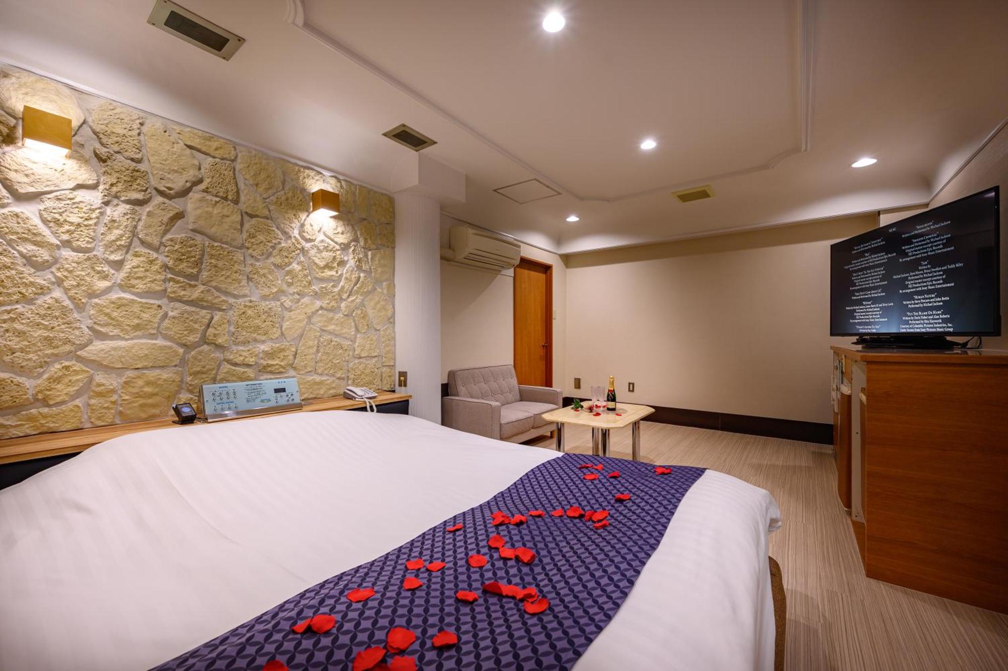 Hotel Mobilia (Adults Only) Tsurugashima 외부 사진