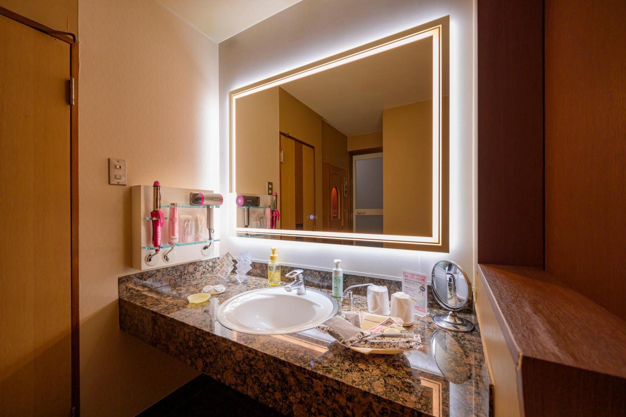Hotel Mobilia (Adults Only) Tsurugashima 외부 사진